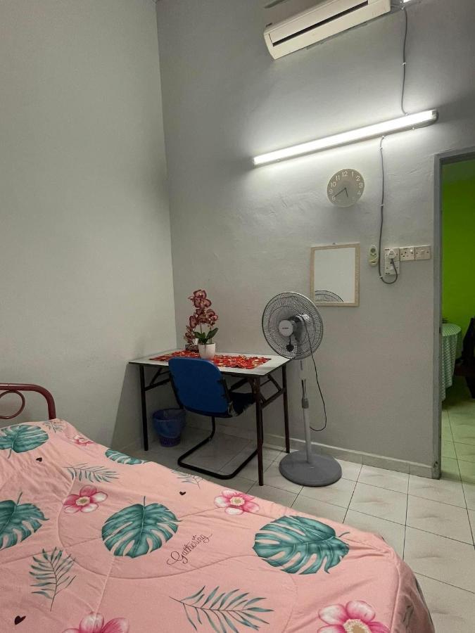 Homestaymuslim Di Teluk Intan Exteriör bild