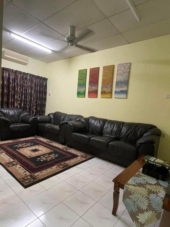 Homestaymuslim Di Teluk Intan Exteriör bild
