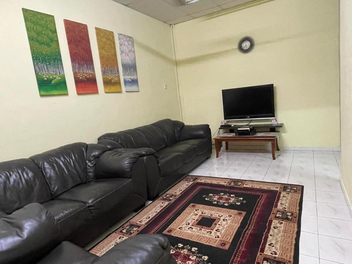 Homestaymuslim Di Teluk Intan Exteriör bild