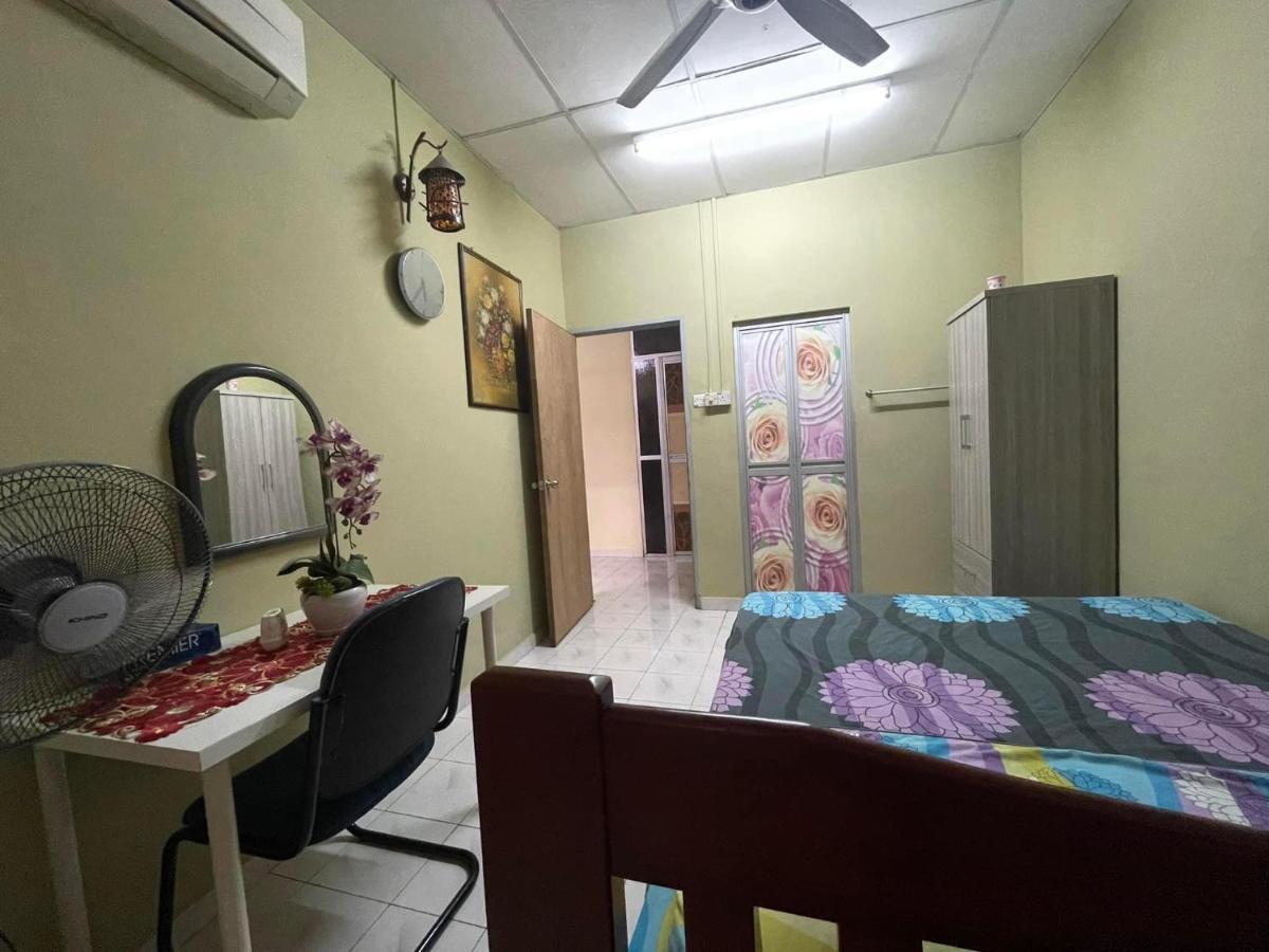 Homestaymuslim Di Teluk Intan Exteriör bild