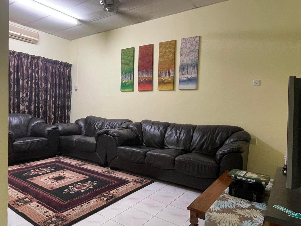 Homestaymuslim Di Teluk Intan Exteriör bild