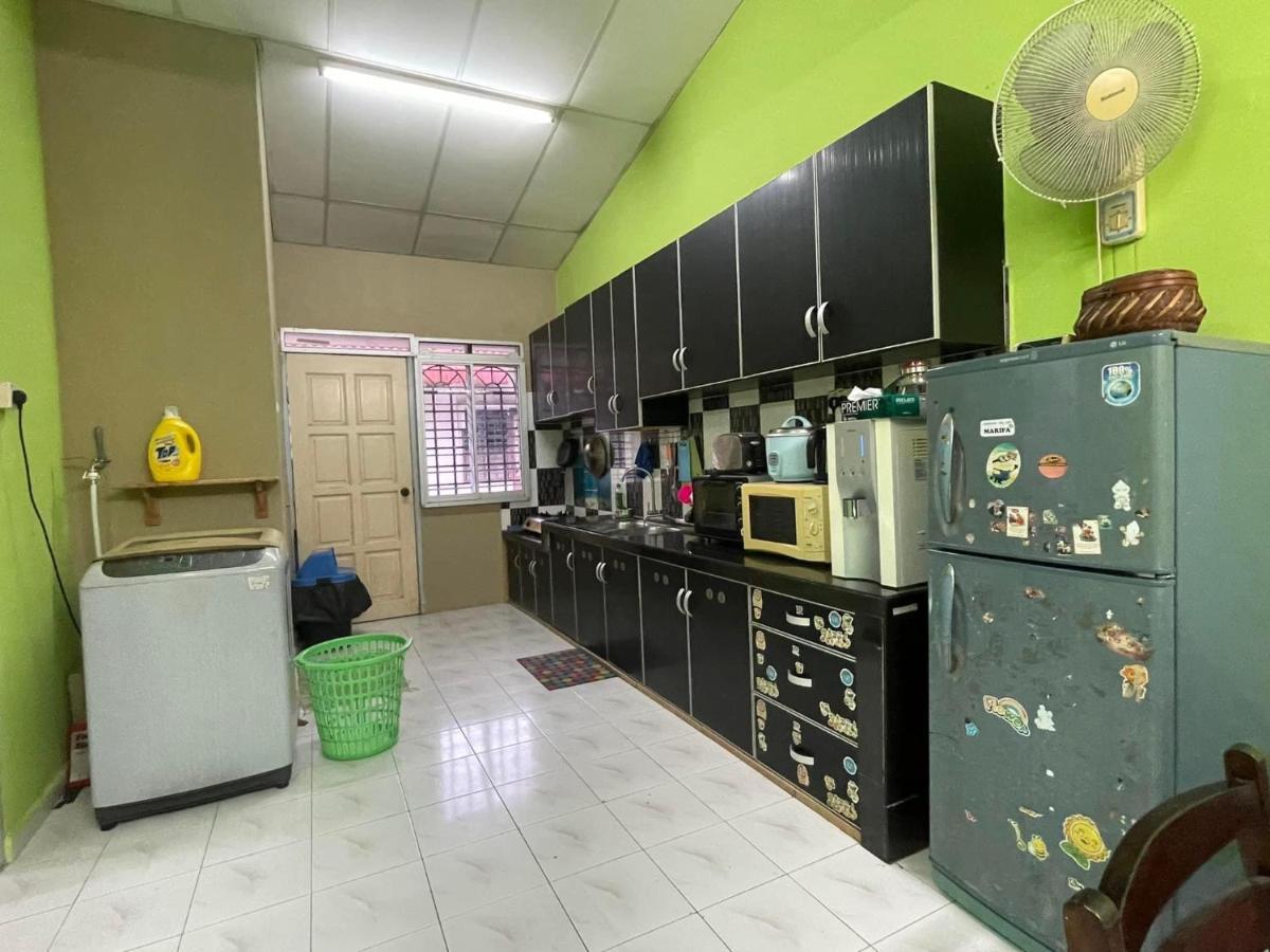 Homestaymuslim Di Teluk Intan Exteriör bild