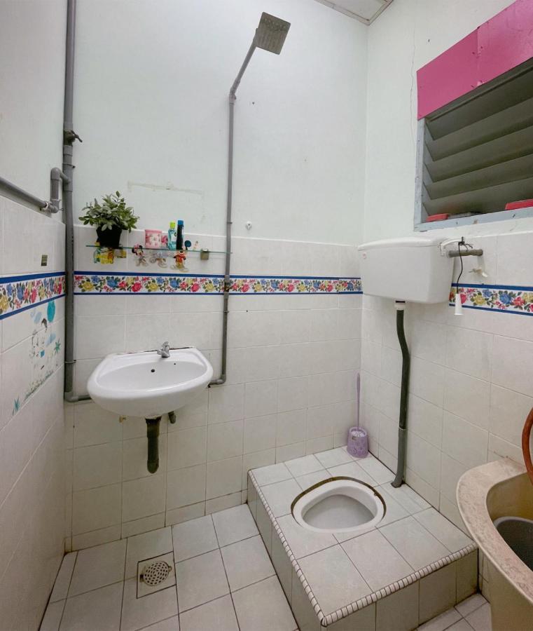 Homestaymuslim Di Teluk Intan Exteriör bild